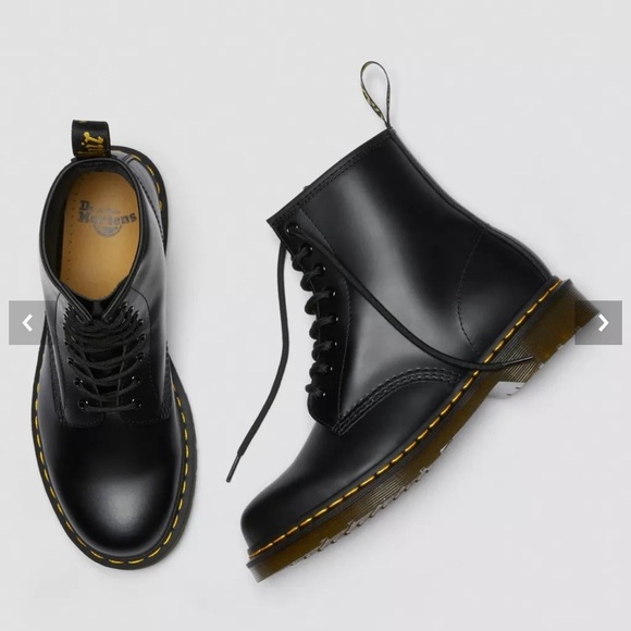 NWT Classic Black Leather Smooth Leather Lace Up Boots Sz US 7